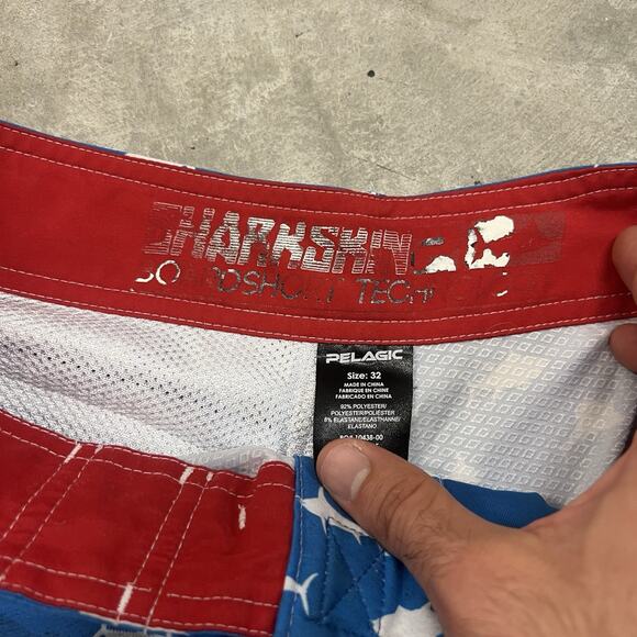 Pelagic Sharkskin Board Shorts Mens Size 32 11.5” Inseam America Flag Drawstring - Picture 6 of 7